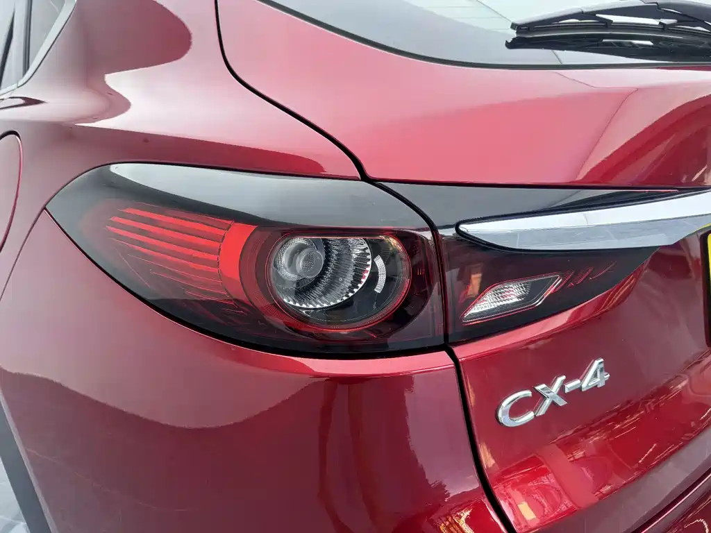 Mazda CX-4 2020 — фото 11