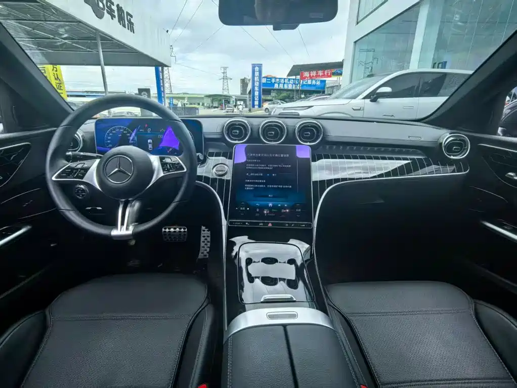 Mercedes-Benz C-Class 2024
