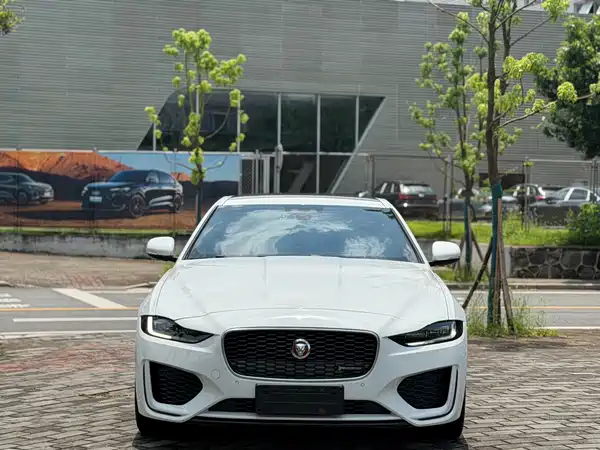 Jaguar XEL 2021