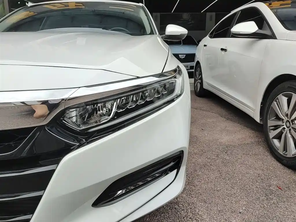 Honda Accord 2019 — фото 24