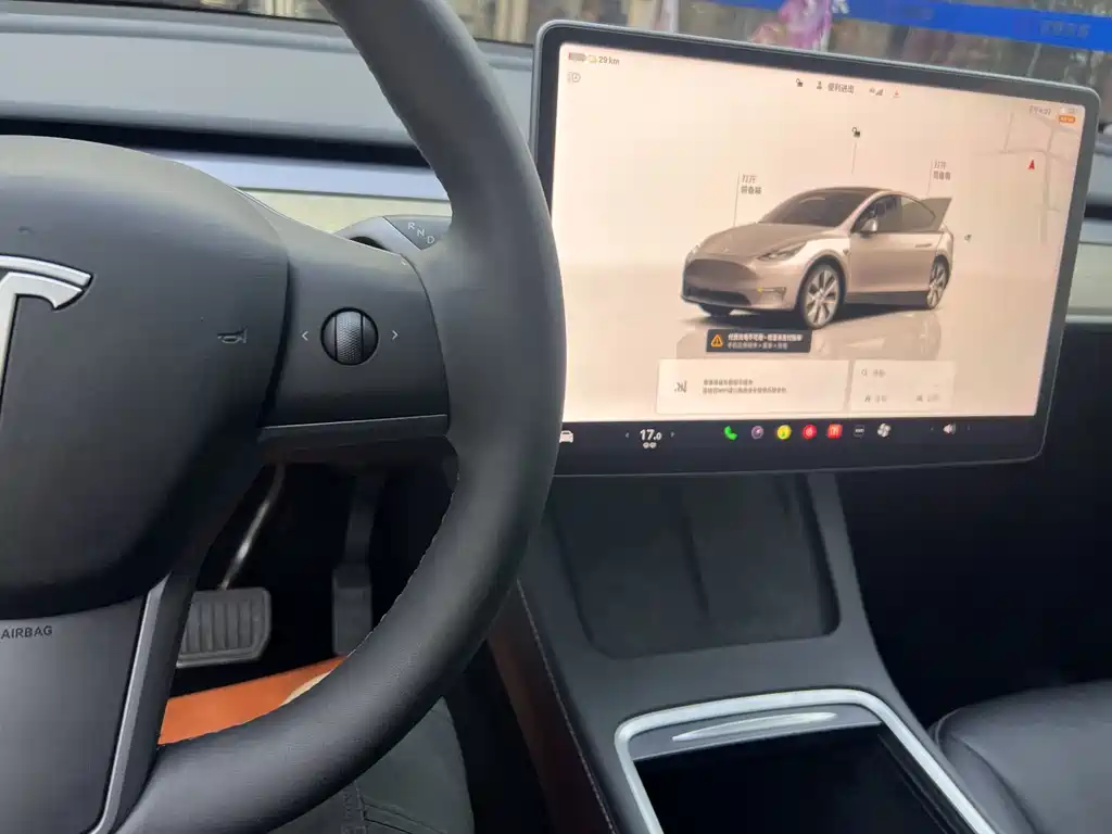 Tesla Model Y 2023 — фото 10
