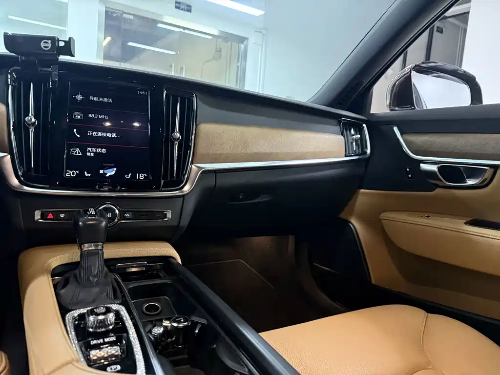 Volvo S90 2019 — фото 17
