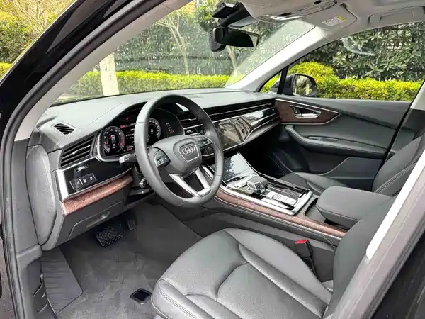 Audi Q7 2023