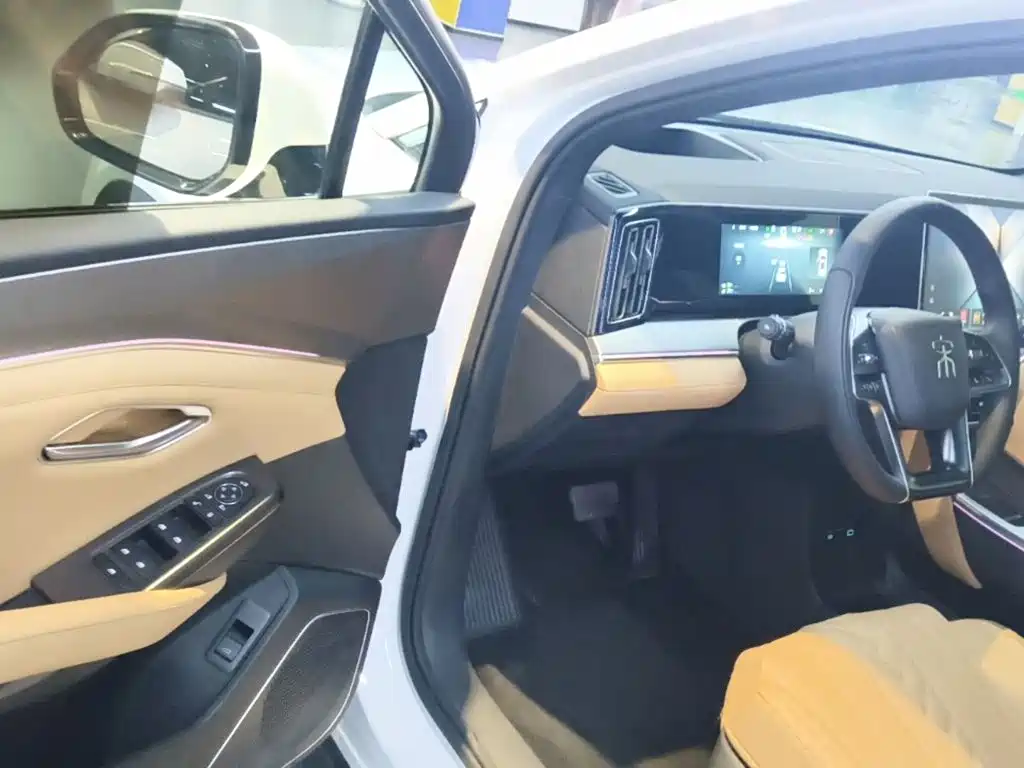 BYD Song L DM-i 2024 — фото 16