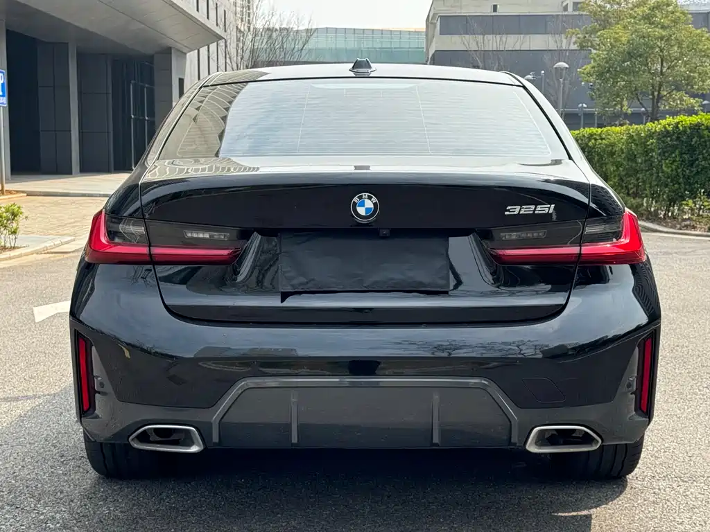BMW 3 Series 2023 — фото 15