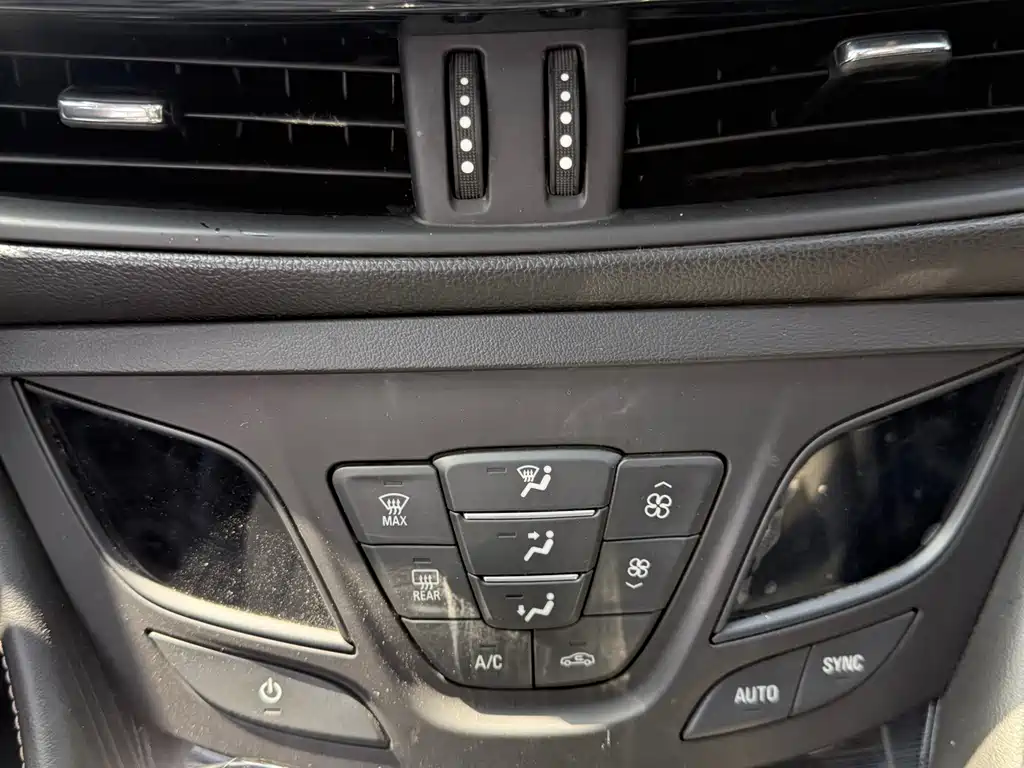 Buick Envision Plus 2016 — фото 18