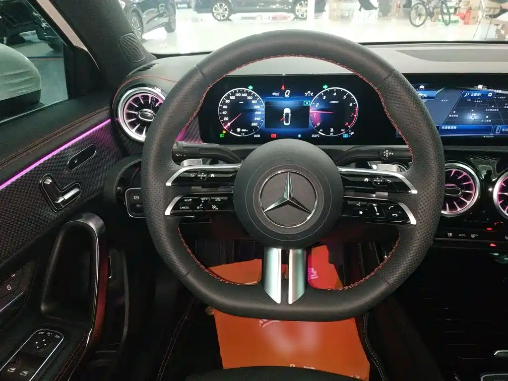 Mercedes-Benz A-Class 2025 — фото 11