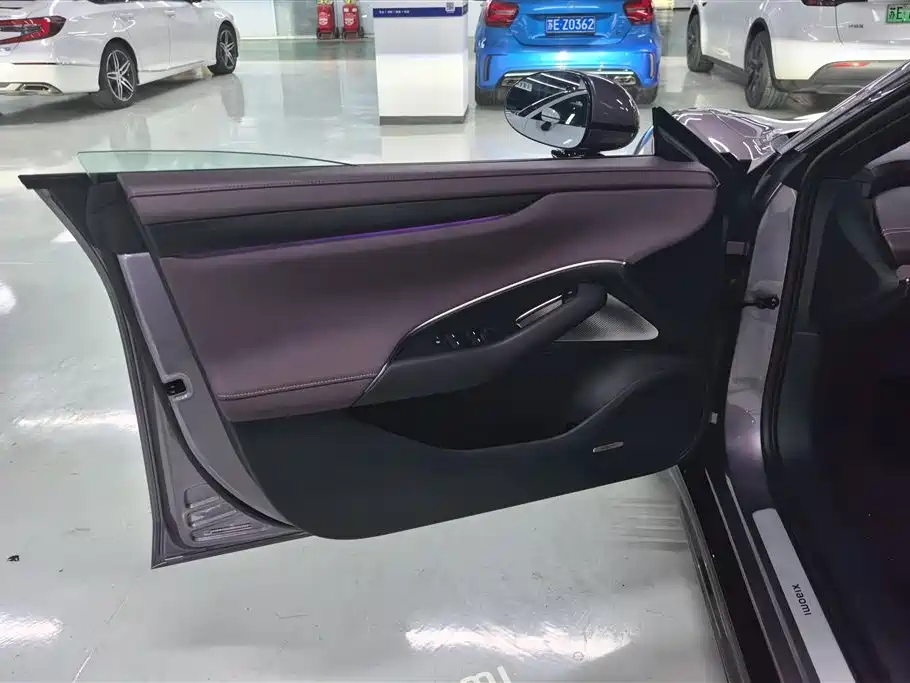 Xiaomi SU7 2024