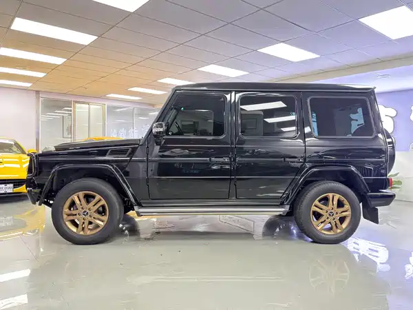 Mercedes-Benz G-Class 2011