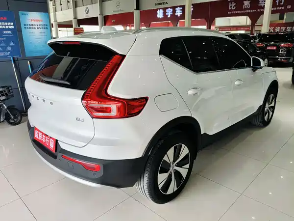 Volvo XC40 2023