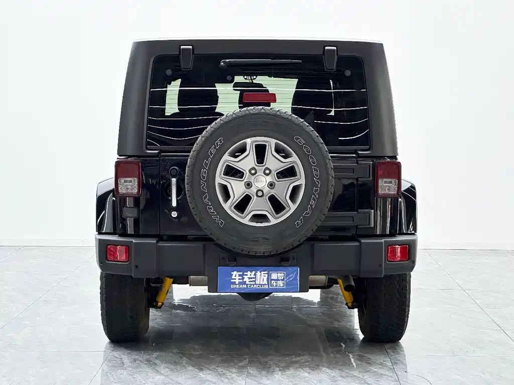 Jeep Wrangler 2016 — фото 5
