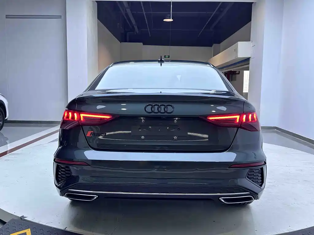 Audi A3 2023 — фото 5