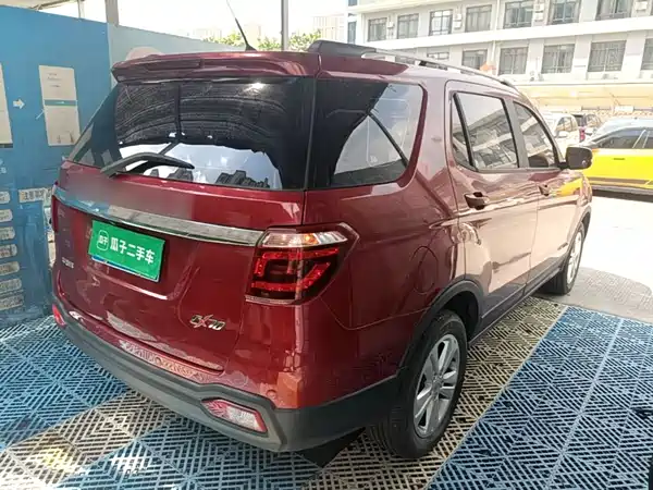 Changan Auchan CX70 2016