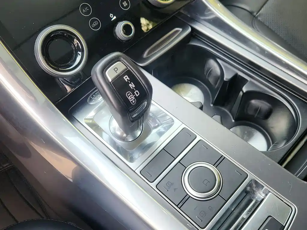 Land Rover Sport 2021 — фото 15