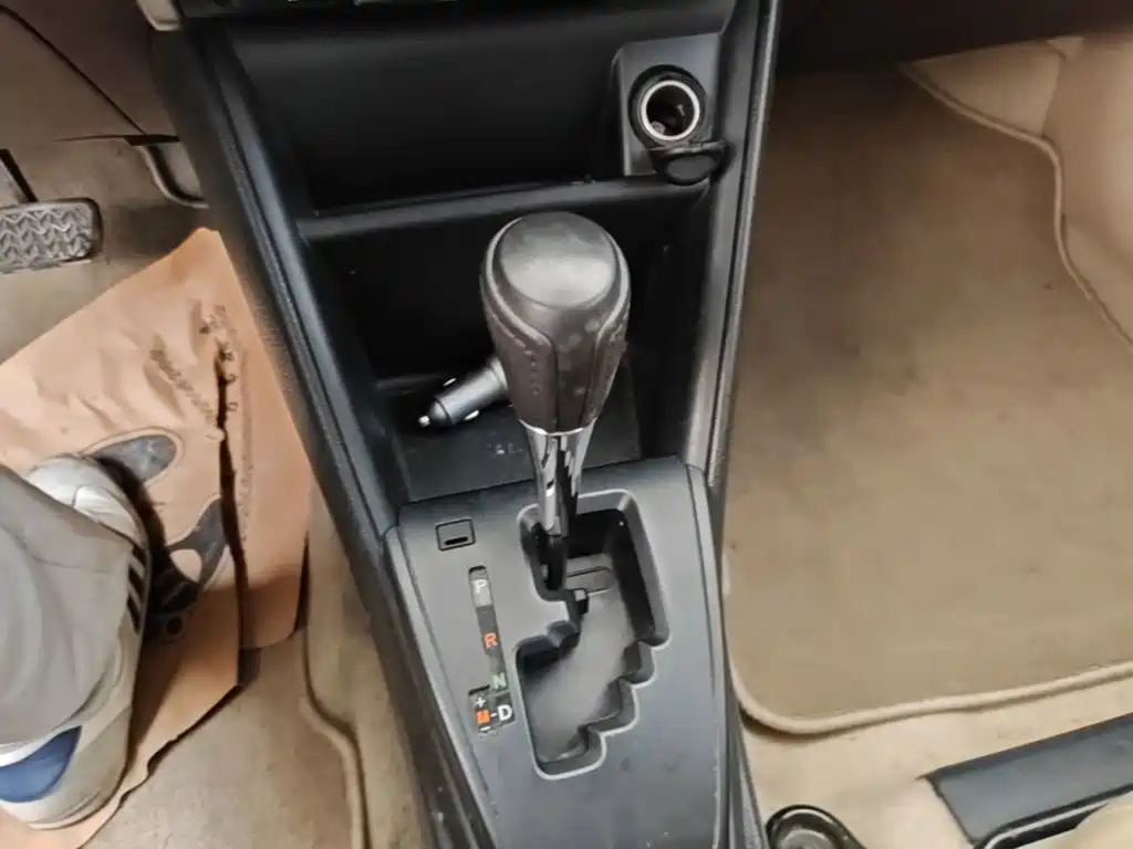 Toyota Yaris L 2018 — фото 14