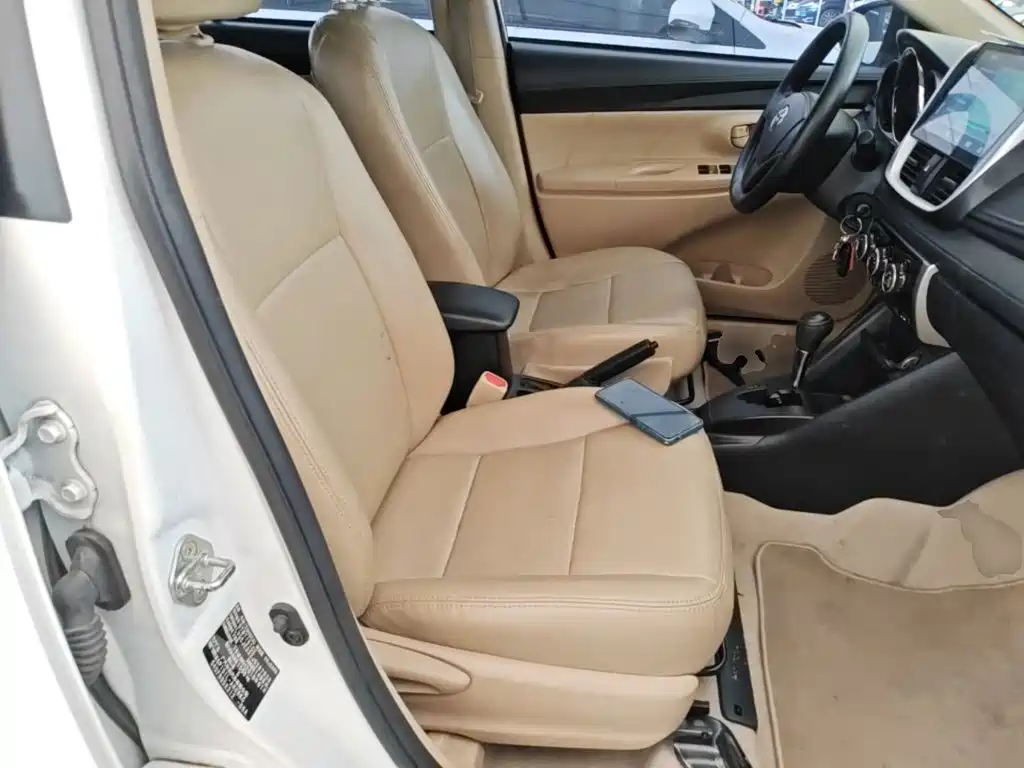 Toyota Yaris L 2018 — фото 25