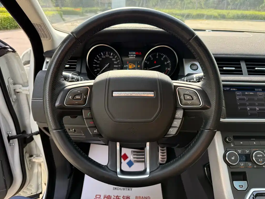Land Rover Evoque 2013 — фото 10