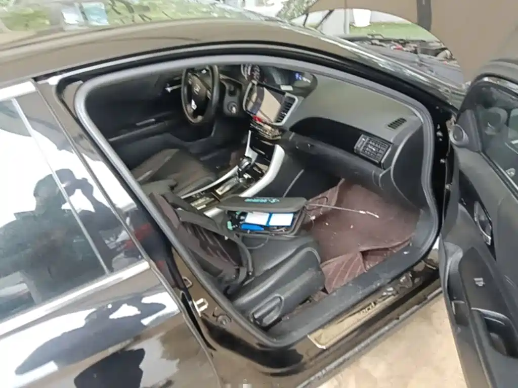 Honda Accord 2018 — фото 11