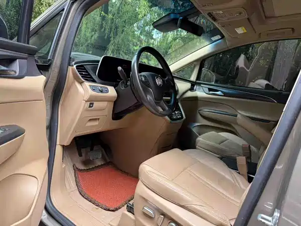 Buick GL8 2020