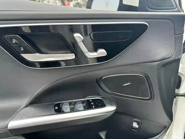 Mercedes-Benz C-Class 2022