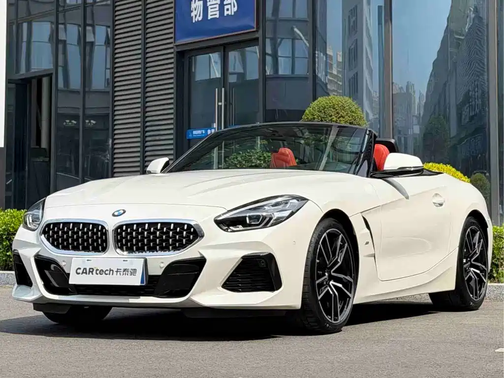 BMW Z4 2023 — фото 1