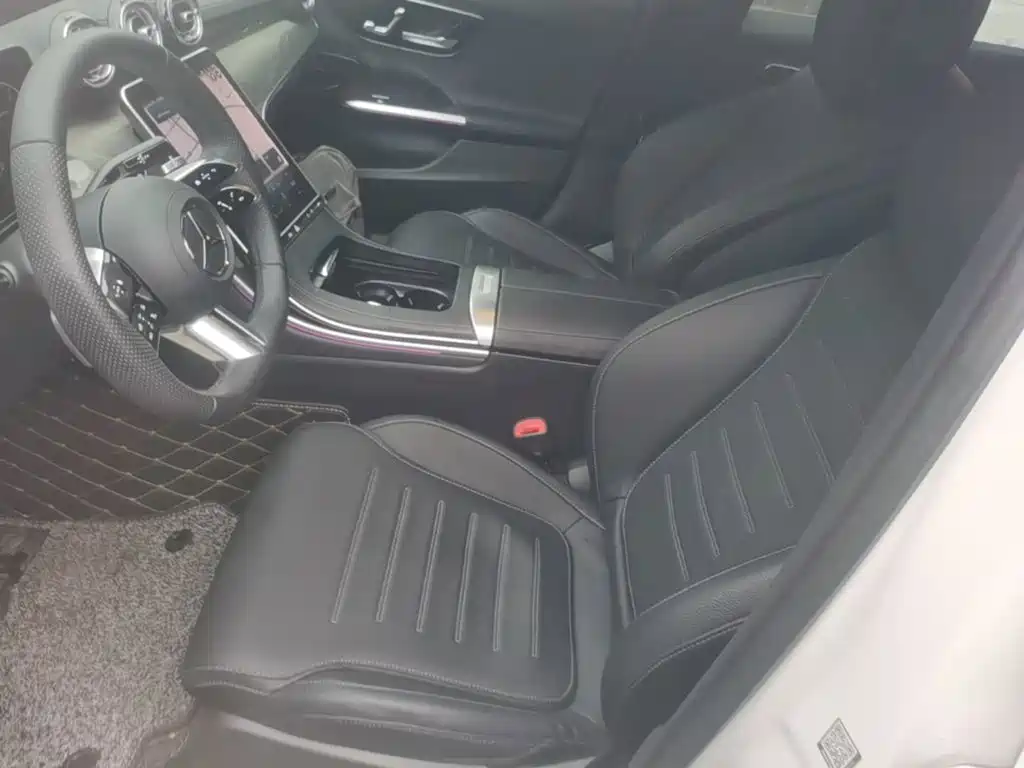 Mercedes-Benz C-Class 2023 — фото 11
