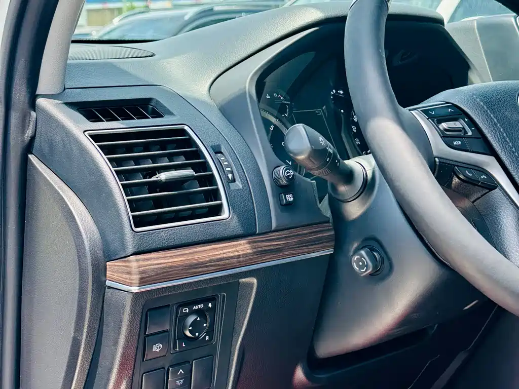 Toyota Prado 2019 — фото 11