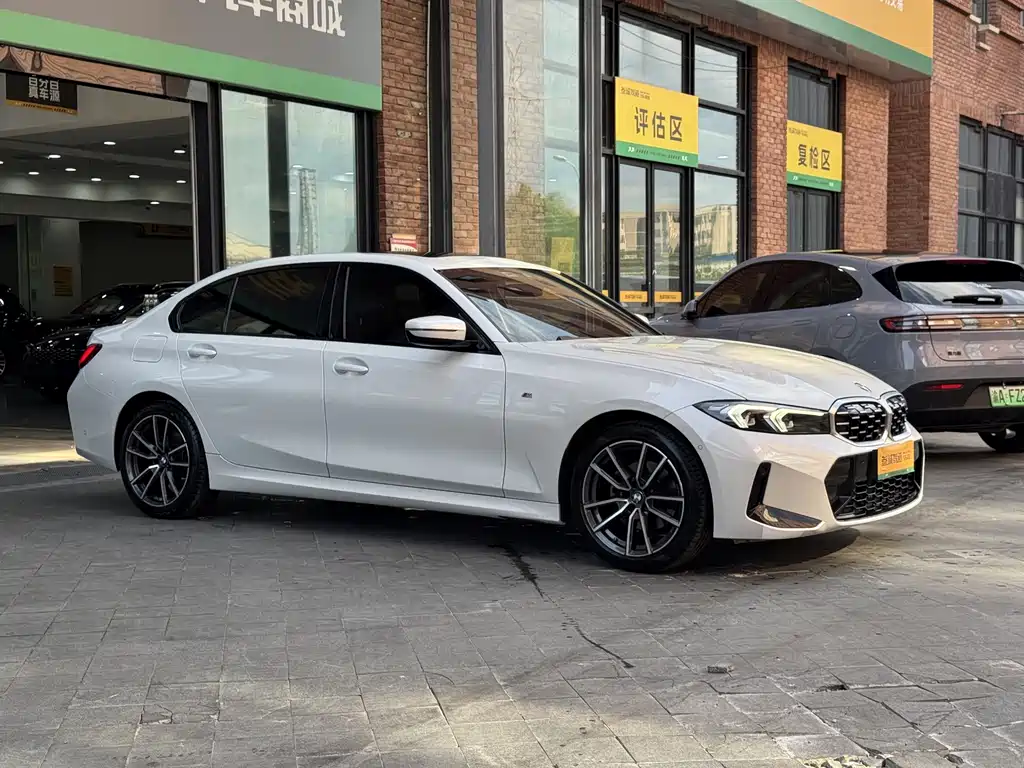 BMW 3 Series 2024