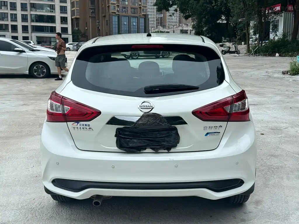 Nissan Tiida 2017 — фото 8