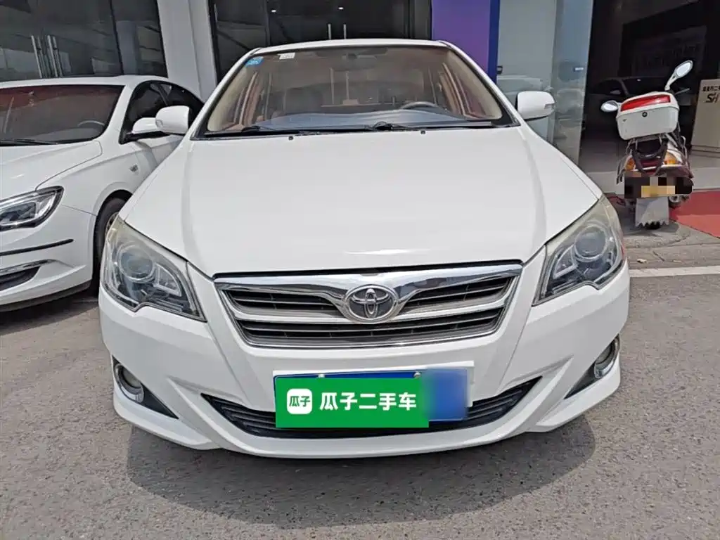 Toyota Corolla 2015 — фото 3