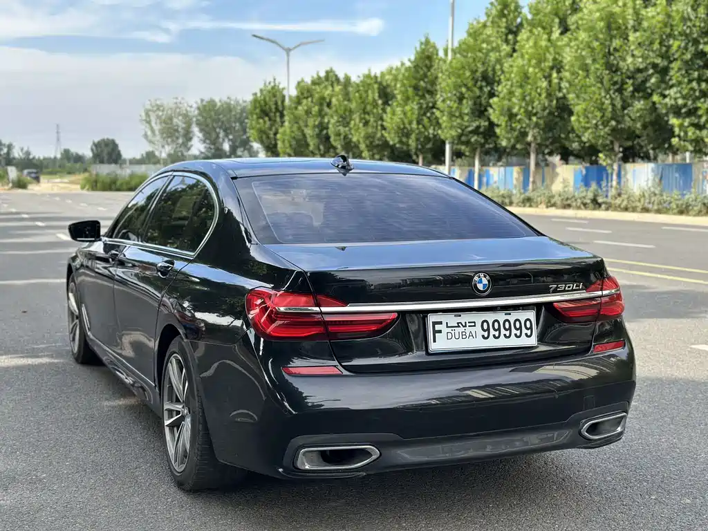 BMW 7 Series 2018 — фото 8