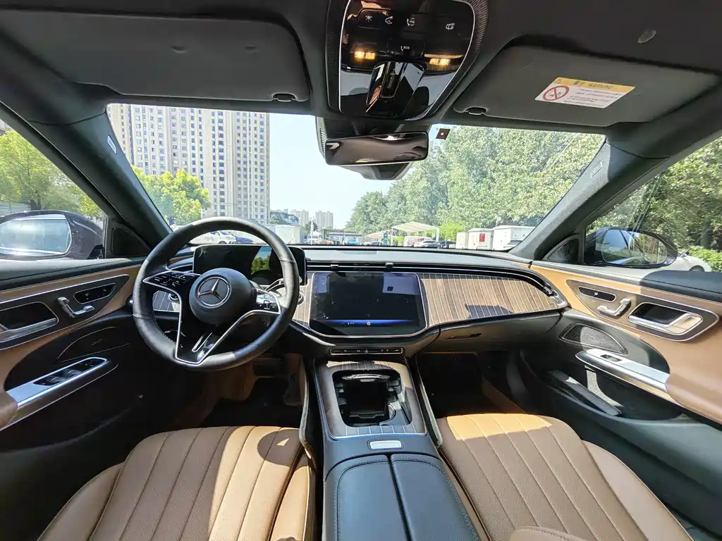 Mercedes-Benz E-Class 2024