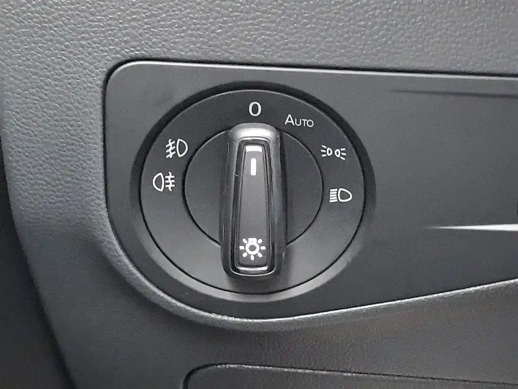 Volkswagen Tiguan L 2021 — фото 6