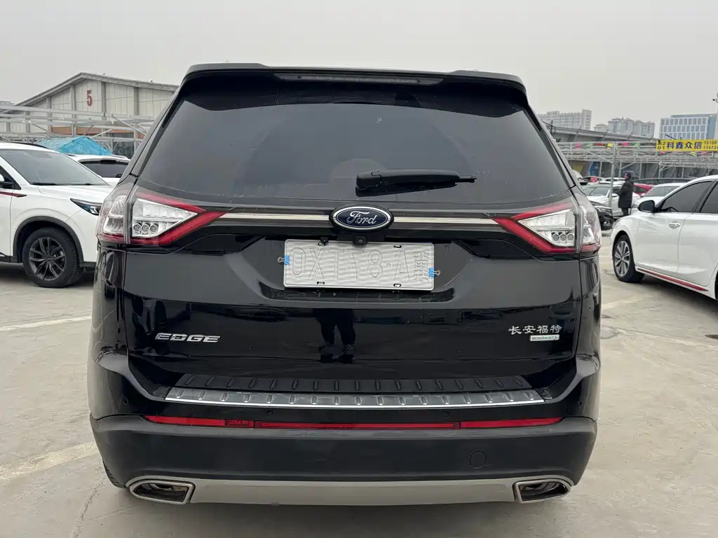 Ford Edge 2018 — фото 3