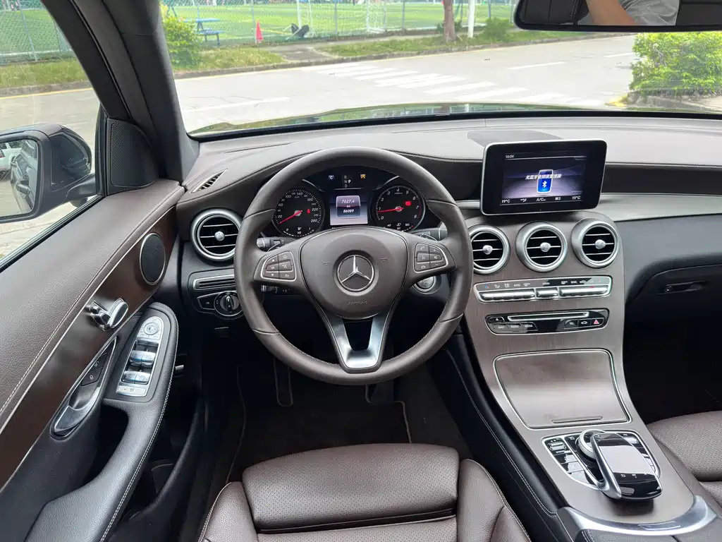 Mercedes-Benz GLC 2019 — фото 13