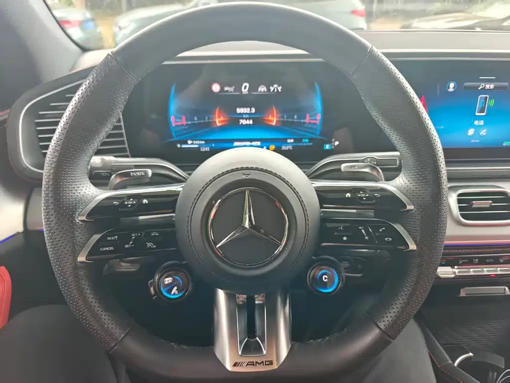 Mercedes-Benz GLE Coupe AMG 2025 — фото 9