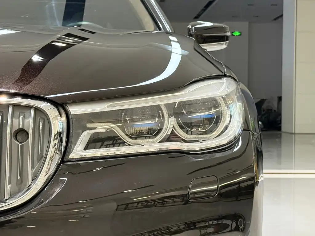 BMW 7 Series 2018 — фото 4