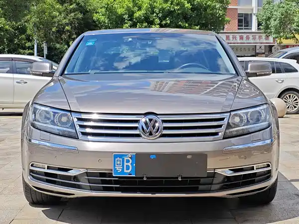 Volkswagen Phaeton 2012
