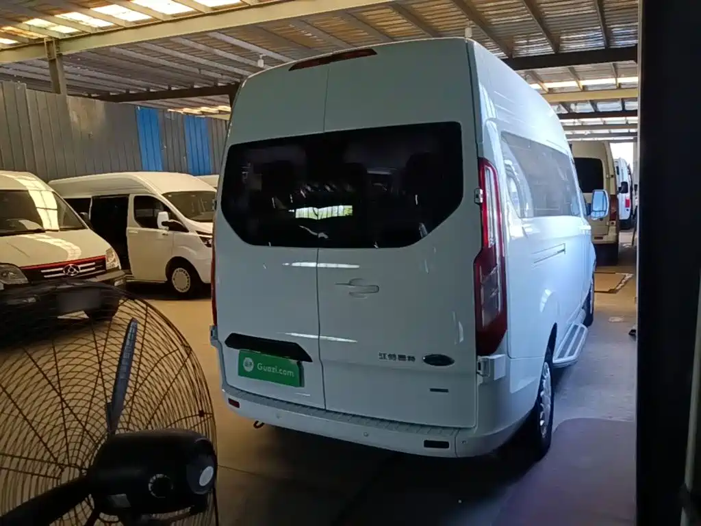 Ford Transit 2022