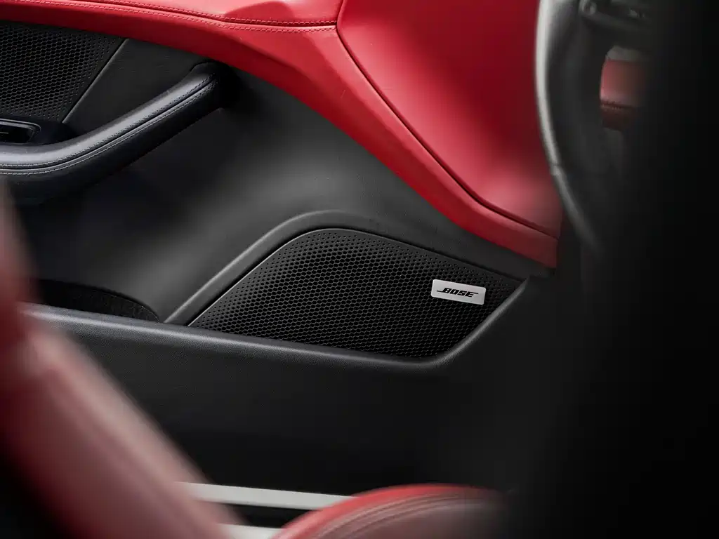 Porsche Taycan 2020 — фото 13