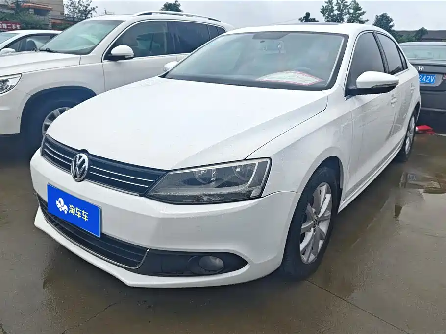 Volkswagen Sagitar 2013