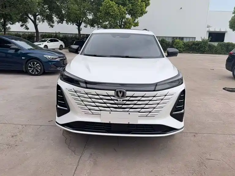 Changan CS75PLUS 2023 — фото 2