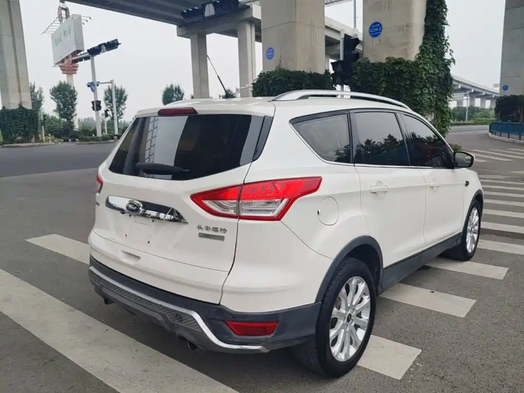 Ford Kuga 2016 — фото 7