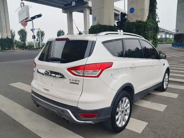 Ford Kuga 2016