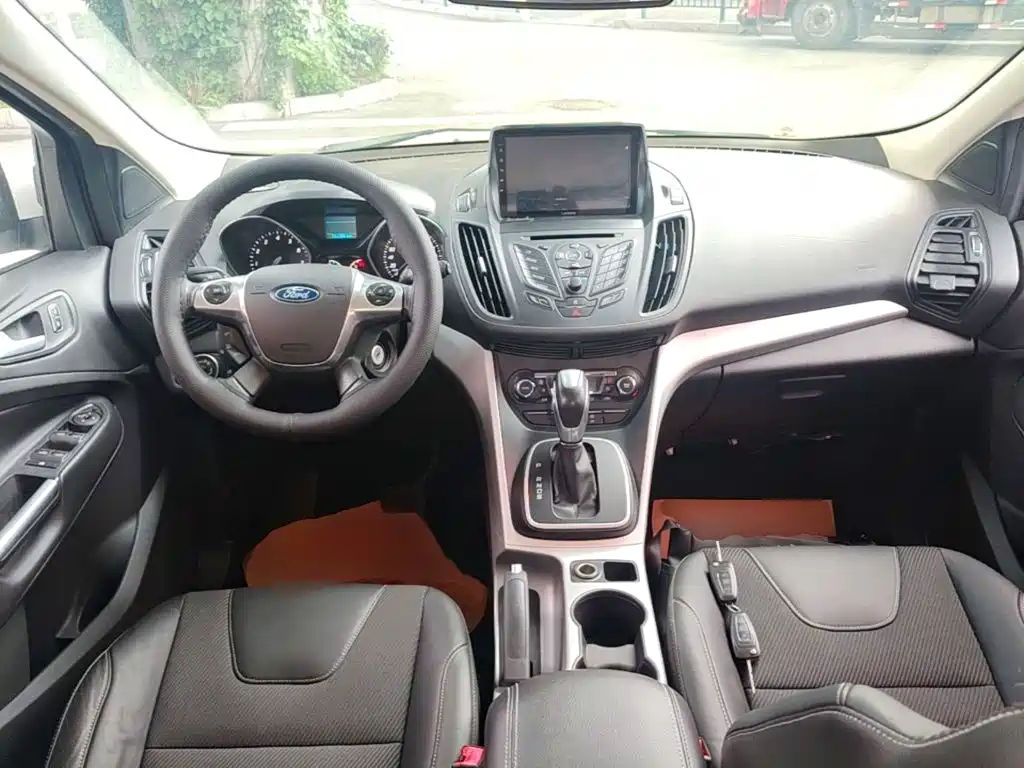 Ford Kuga 2016 — фото 10