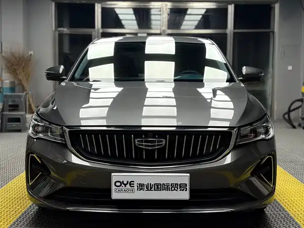 Geely Emgrand 2022