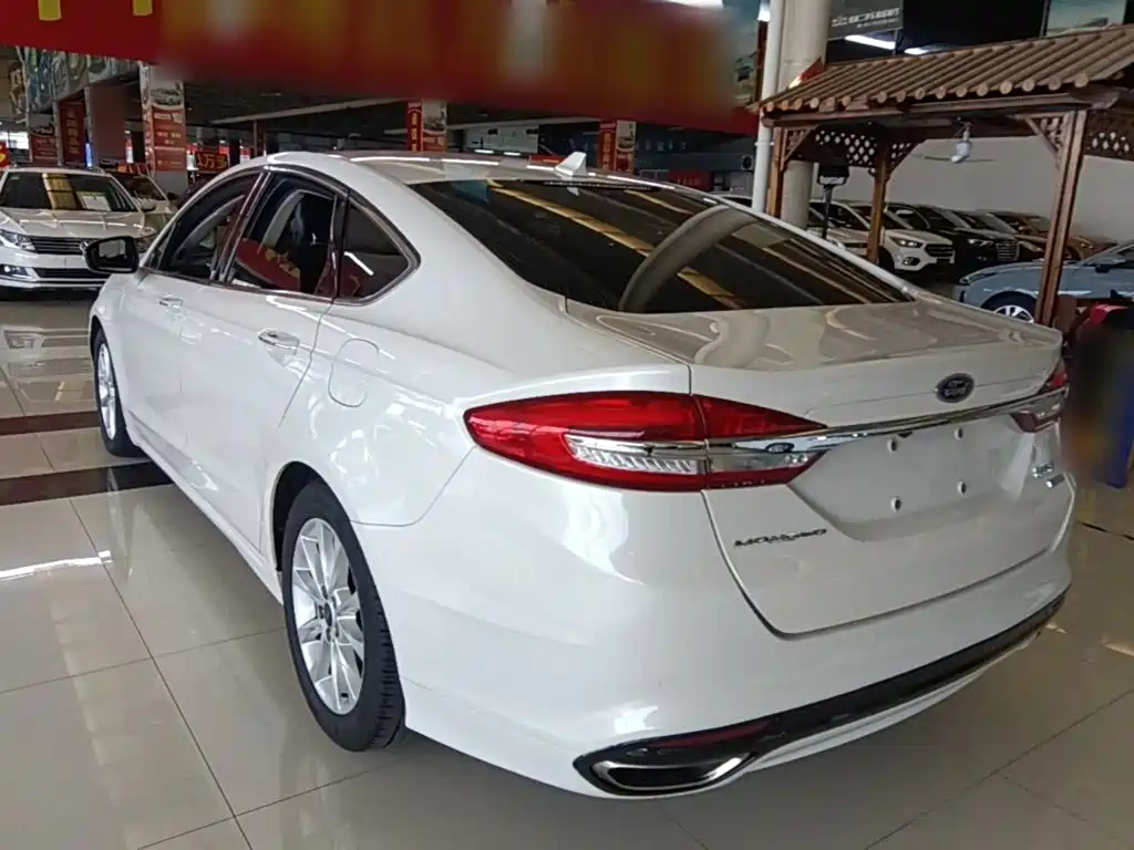 Ford Mondeo 2018 — фото 5