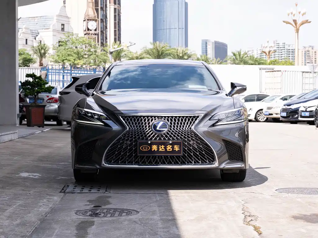 Lexus LS 2020