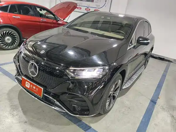 Mercedes-Benz EQE SUV 2024
