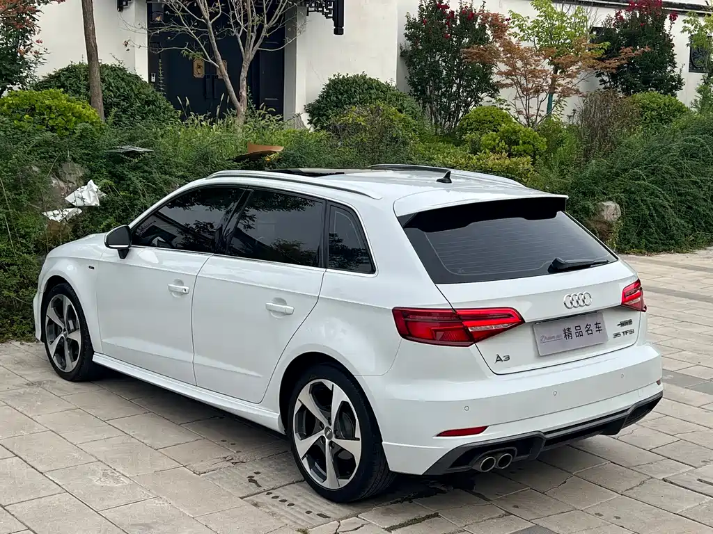 Audi A3 2019 — фото 17